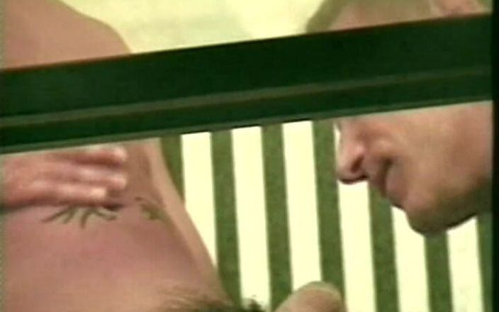 Gay 90's Vintage Porn: Un sensuale fusto in calore # 4