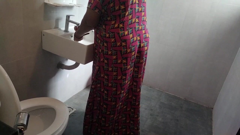 Reshmahotever: 통통한 아줌마 핫한 목욕