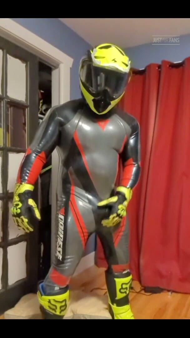 Bruiserwood: Drone de motard en caoutchouc sans visage
