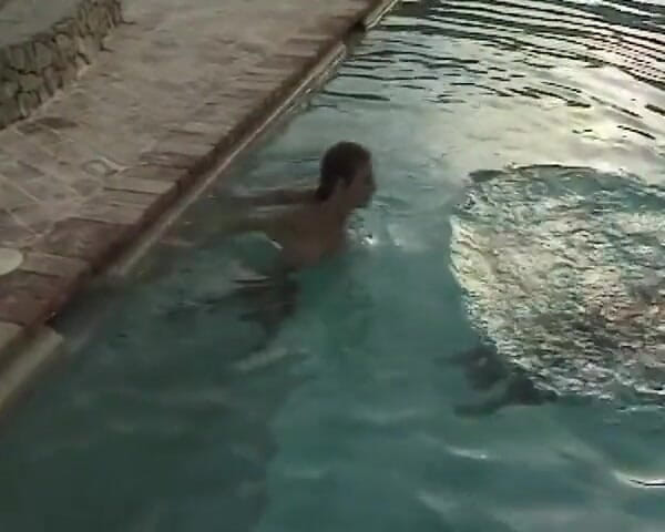 Vintage Movies XXX Best of: Ve Španělsku za horkého slunce, Lesbičky, Diváci, u bazénu