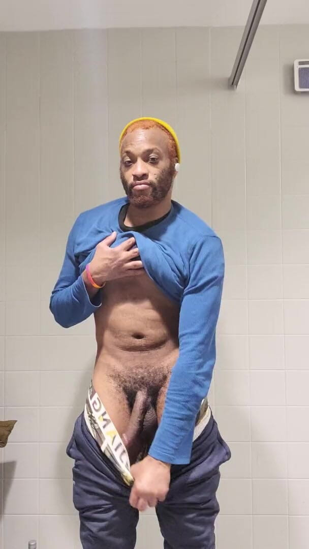 Kennie Jai: Kennie Jai Jerks off at Work