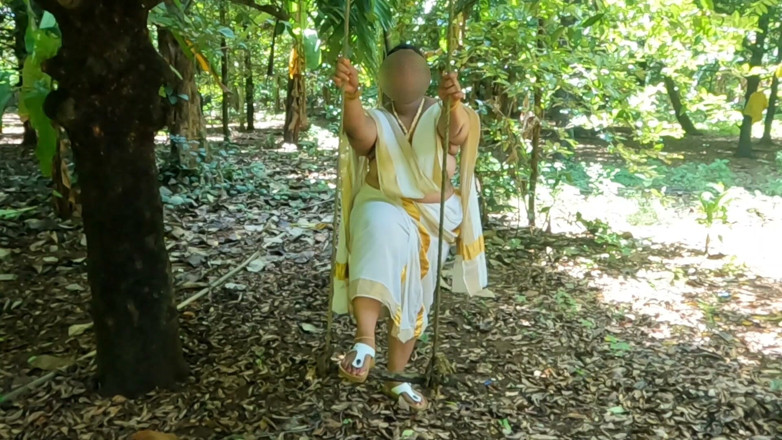 Anne Ipe: Kerala Style Traditional Set Mundu, Girl Getting Naked Outdoor Exposing...