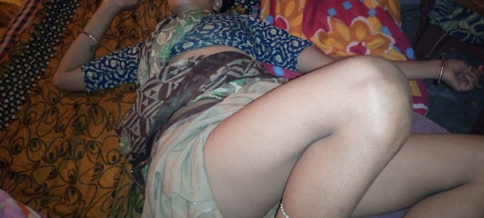 Ritu: 继妹在 rakhi 上被继兄弟狠操