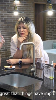 Un doctor țâțos își fute pacientul fără ca soția lui să o afle - Monique Fuentes și Markus Brown