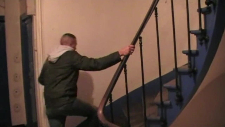 Gaybareback: Latina gêmea intimidada por xxl pau de garoto escaldante