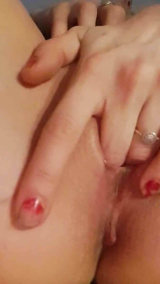 Wet and dirty: ฉันเงี่ยนและหีเปียกแฉะเลยนะที่รัก