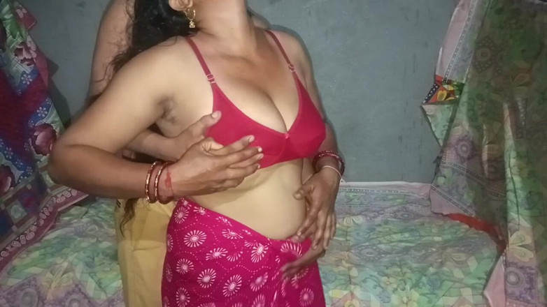 Savita5343: M-am dus la casa lui Bhabhi când fratele vitreg nu...