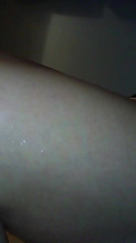 Mettiti vicino alle mie gambe p3