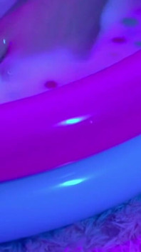 Ndo Unicornio Le Encantan Los Amantes De Los Pies Bañándose Los Pies En Leche
