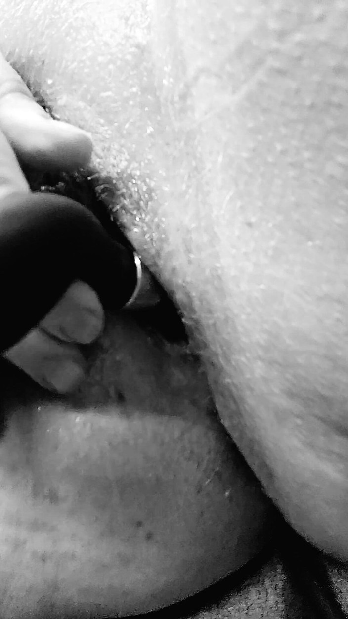 Misses Dickinson and Roughael: Kompilasi Penjagaan Diri Panas