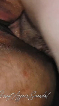 Masivní prsa Pinay Teen jsou tvrdě bušeny - Cum Inside