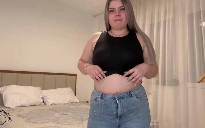 Your fantasy studio: Front View Tight Jeans Farts