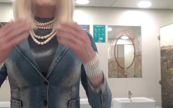 Tatiana Zorrita: Jeans catwalk