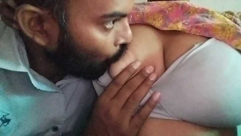 Pooja Didi: Prima volta che bacio la mia vera sorellastra episodio 001