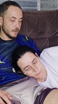Adik tiri digoda sama abang tirinya sendiri waktu lagi nonton pertandingan brasil