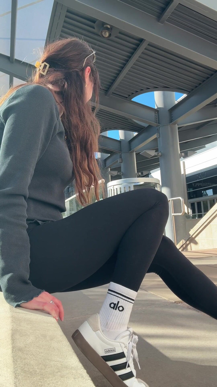 Nadia Foxx: Trouver un endroit au centre commercial pour jouir fort | Orgasme |...
