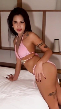 Asiansexdiary Oszałamiająca Azjatka dostaje pierwszy prysznic spust