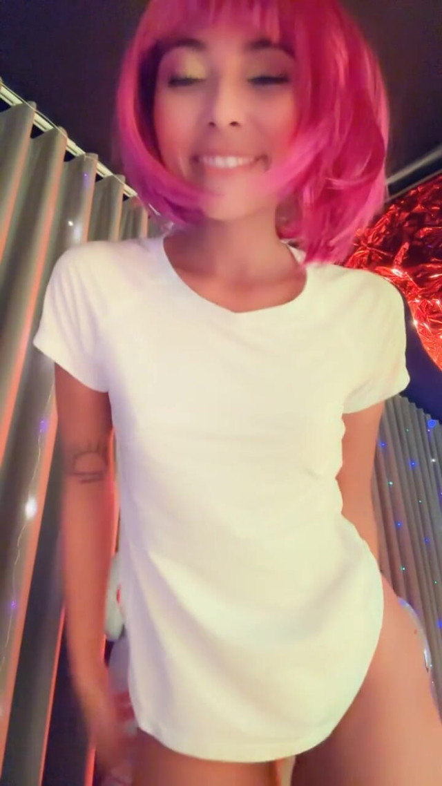 Fashionable Poison (Vika_Sexting)