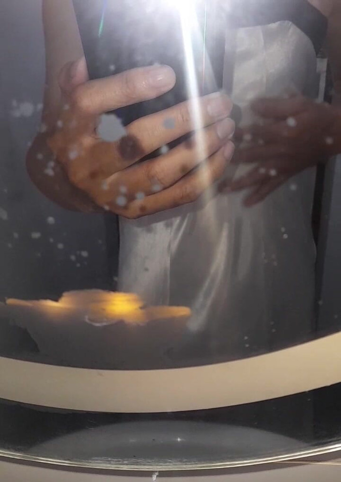 Naomisinka: Satin blanc, lingerie longue, fétiche, éjaculation