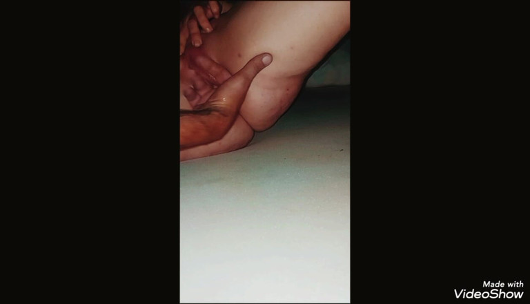 Donny Suerte and Monella: 今日熱心なイタリア人ブロンドが潮吹き