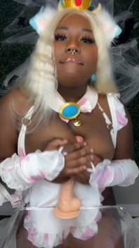 Cowpeach Loves Giving Sloppy Bjs