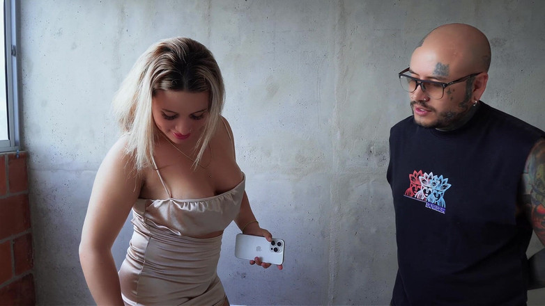 KerentSleen: Yeni Komşumun Porno Oyuncusu Olduğunu Öğrendim ve Yeni Dairesinde Sevişmeye Başladım