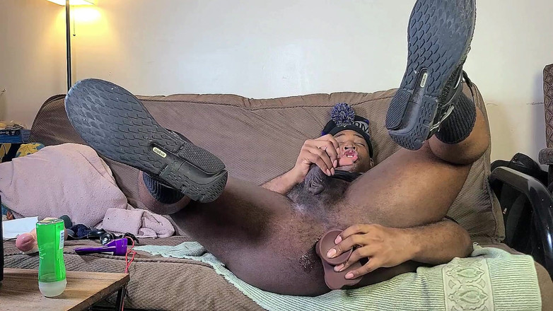 Blkbamaboi73: Handsome Big Dicked Streamer Butt Fucking Himself While Beating off