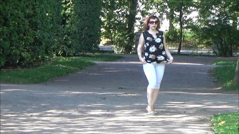RedRoseRus: Wielkie tyłki białe legginsy na spacerze