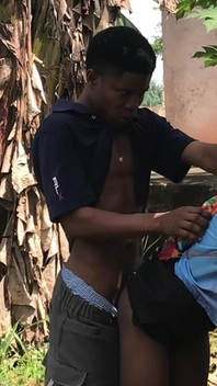 Derse geç kaldım, beni eve göndermek yerine sikiyor