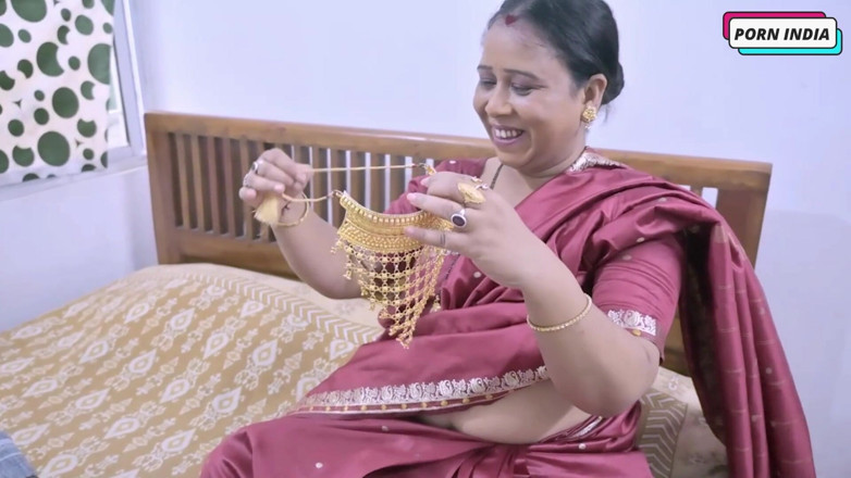 Porn India Studio: Bhabhi desi India mengongkek orang asing
