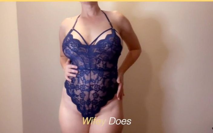 Wifey Does: Sexy lingerie azul de uma peça