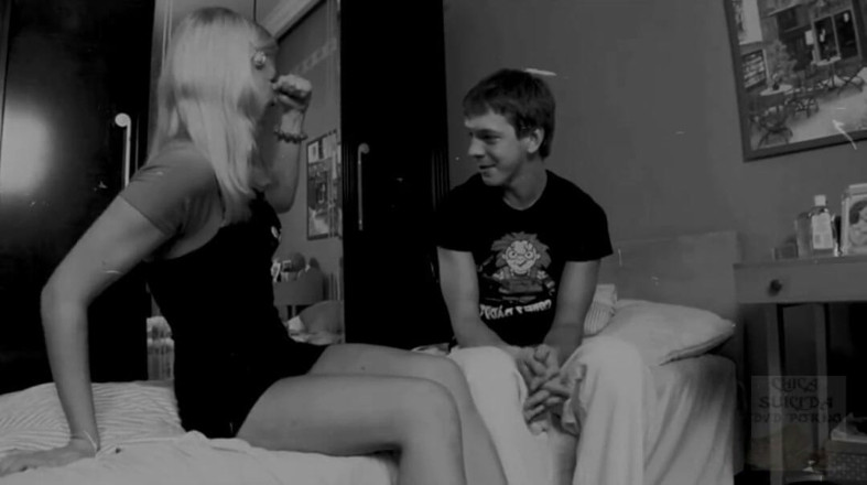 Chica Suicida DVD: Classico bionda teen kathia sesso anale con fidanzato