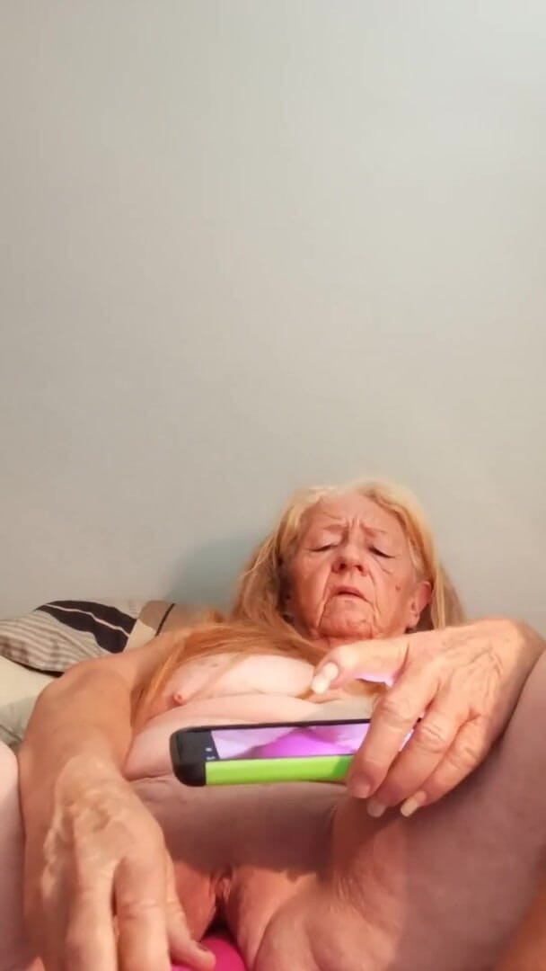 Granny fucksalot of dick: Granny's pleasure