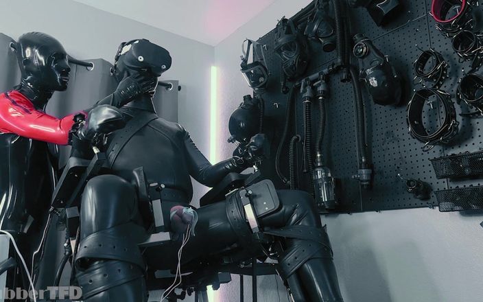 RubberTFD: VR et électro