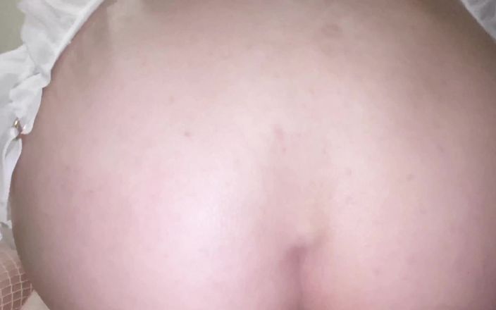 nbnabunny: Poate preferi când călăresc o pulă?