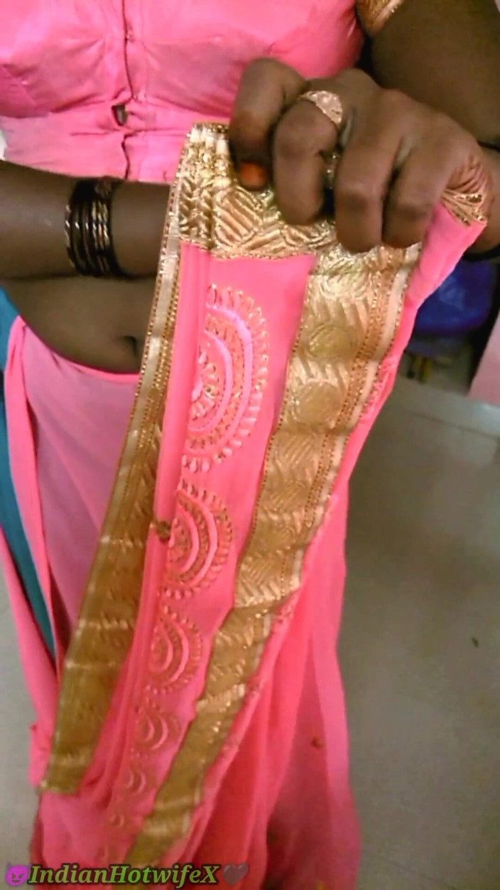 RenuRaj: Души, тамільська дружина Рену в сарі і жорстко відтрахана биком, рогоносець дивиться! Indianhotwifex