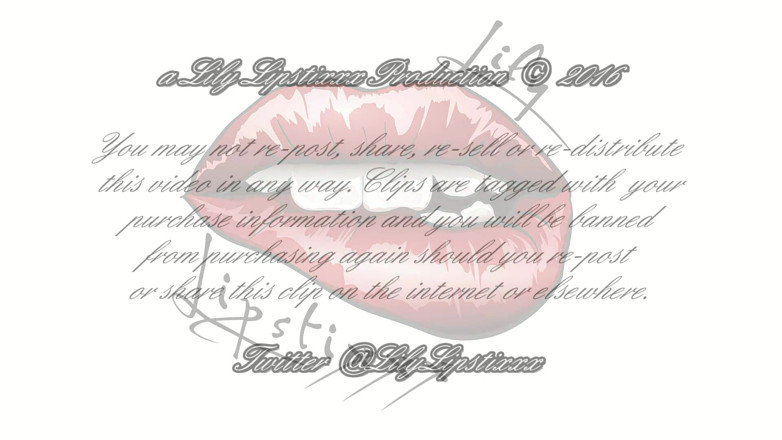 Lily Lipstixxx: Nachytání při mém kouřovém svádění!