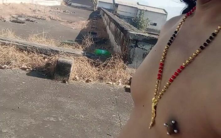 Nikita sharma: Transsexuală frumoasă futând fete goale