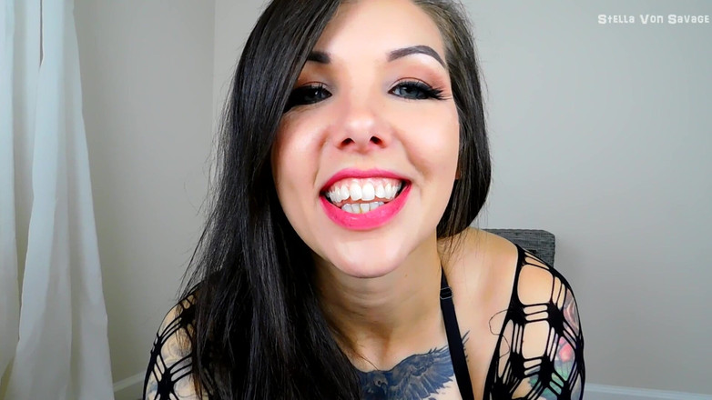 Stella Von Savage: Namorada maricas você - Maricas joi cei