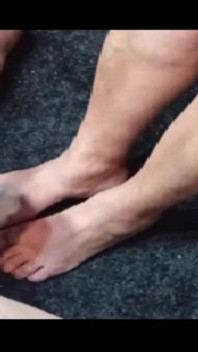 A Friend Cumming on My Feet 3