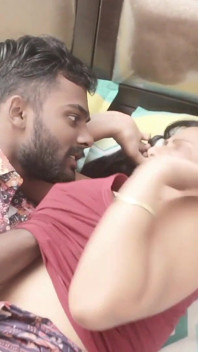 Makcik desi panas berkongkek keras