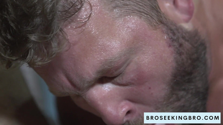 The Bro Network: On střílí, On dává góly!