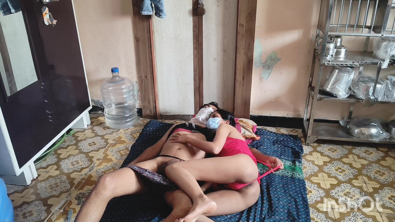 Desishycouple: Shivani Bhabhi Sex i rosa bikini. Del 1
