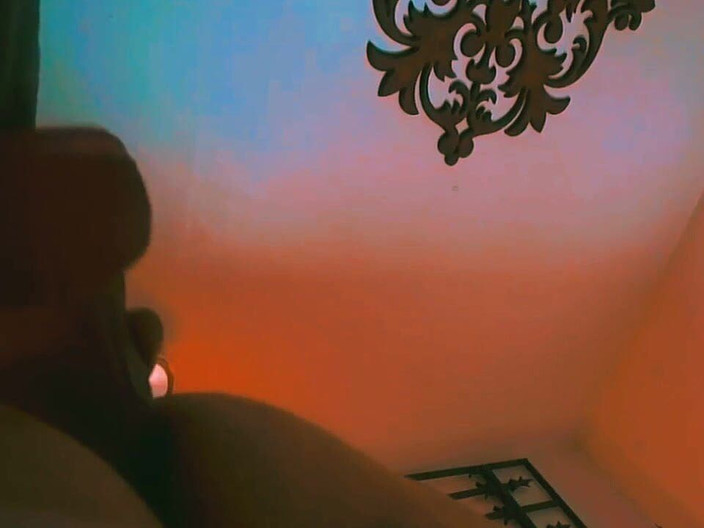 Candymalcolm: Mengongkek pantat saya sehingga saya pancut