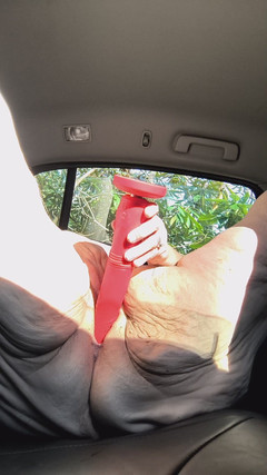 HerculesnVENUS: Текущая мокрая киска, она собирается трахнуть себя без каких-либо сожалений