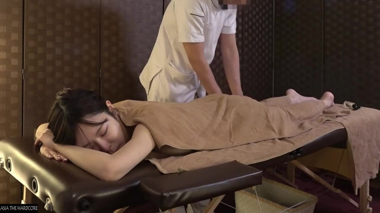 J-Girls Club: Asian Angel 27337
