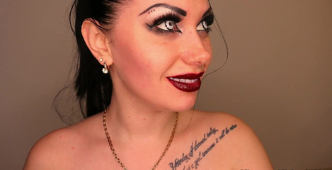 Goddess Misha Goldy: Memekku di dalam! Ingest Fetish