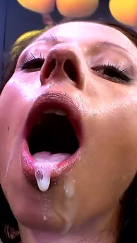 Ggg Silvia Teen ráda jí sperma hardcore gangbang