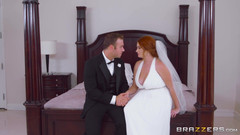 BRAZZERS: Brazzers - 레녹스 럭스의 결혼식 날이지만 남편의 핫한 친구 따먹는 걸 참을 수 없어