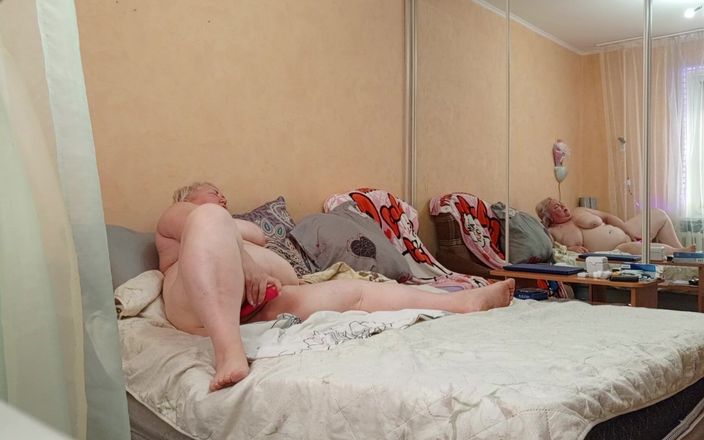 Zona901: Freundin mit dickem arsch masturbiert ihre haarige muschi